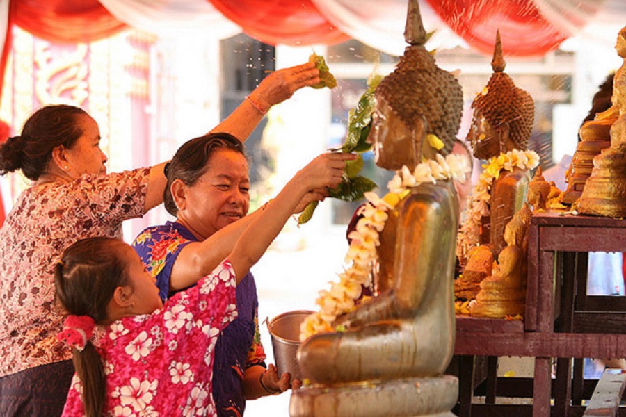 Du lịch lễ hội té nước Thái Lan