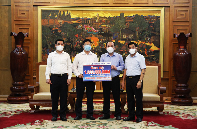 EVN tiếp tục hỗ trợ tỉnh Bắc Giang 1 tỉ đồng để phòng, chống dịch COVID-19