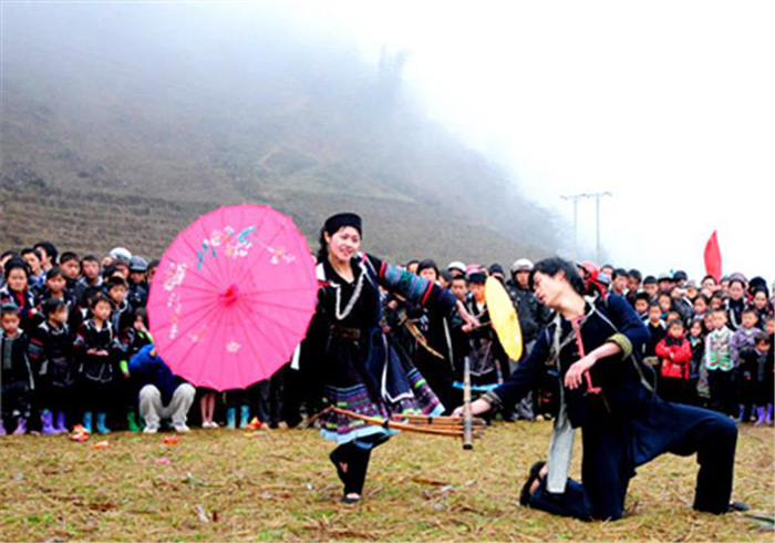 Tour 3 Ngày 2 Đêm: Sapa - Hàm Rồng - Fansipan - Chợ Bắc Hà