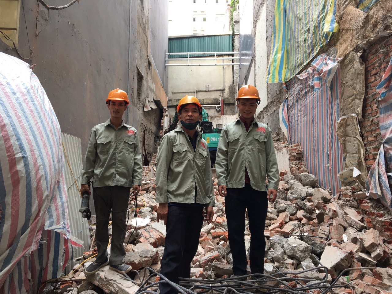 Báo giá phá dỡ nhà cũ tại Hà Nội [Update T5/2020 XD Trường Sinh] 